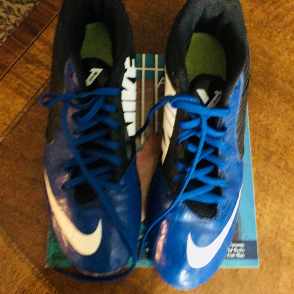 NikeSize 9 Cleats